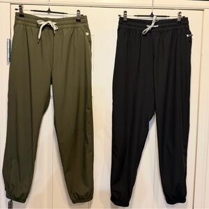 2 Pair of Vuori Weekend  Joggers SMALL